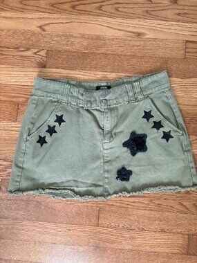 Social Collision Green Mini Skirt with Stars Sz M